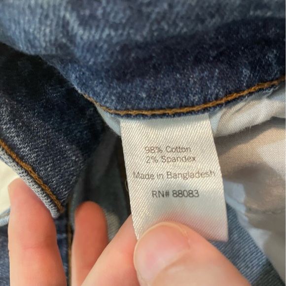 SO Distressed Denim Women's Shorts High Rise Vintage Stretch Mom Shorts 9 29W - Picture 6 of 10